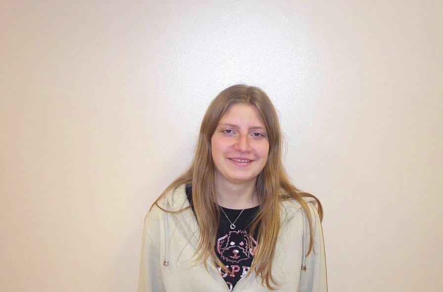 sarahwnew.jpg (89932 bytes)